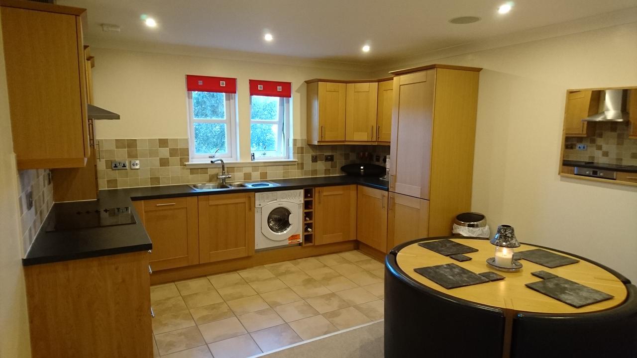 Crown Luxury Serviced Apartment Inverness Bagian luar foto