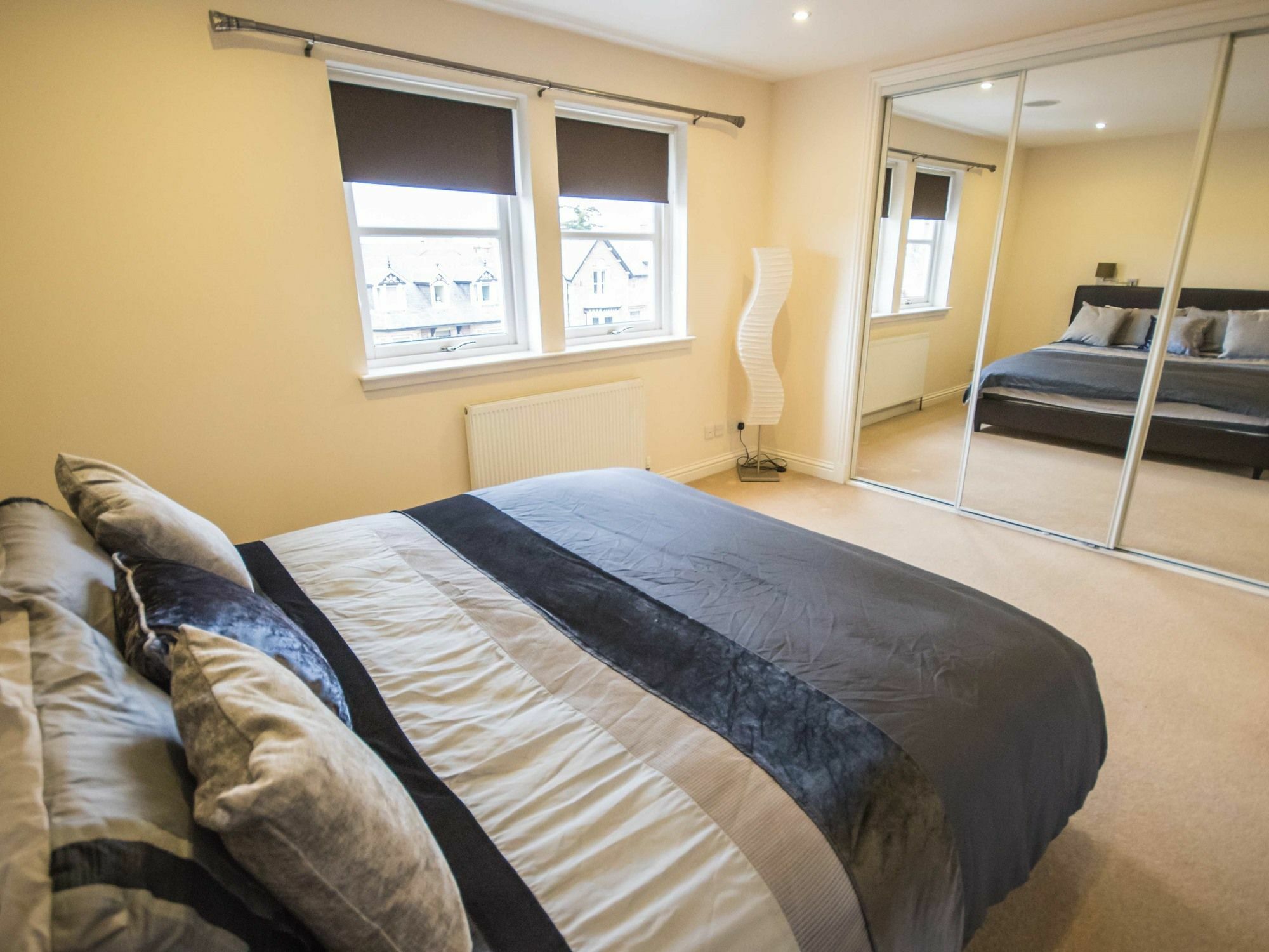 Crown Luxury Serviced Apartment Inverness Bagian luar foto